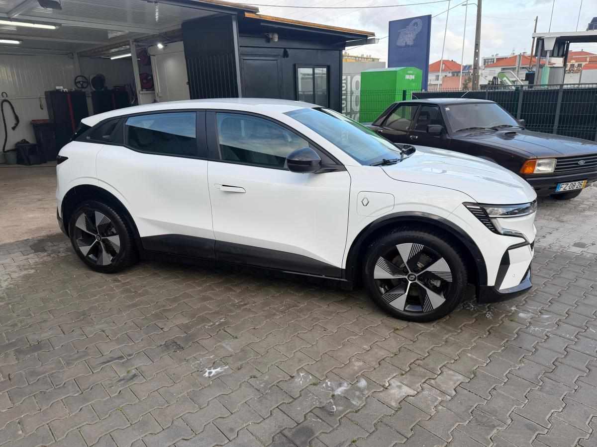 renault-megane-e-tech-ev40-2022-eletrico