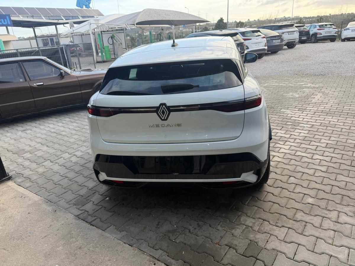 renault-megane-e-tech-ev40-2022-eletrico