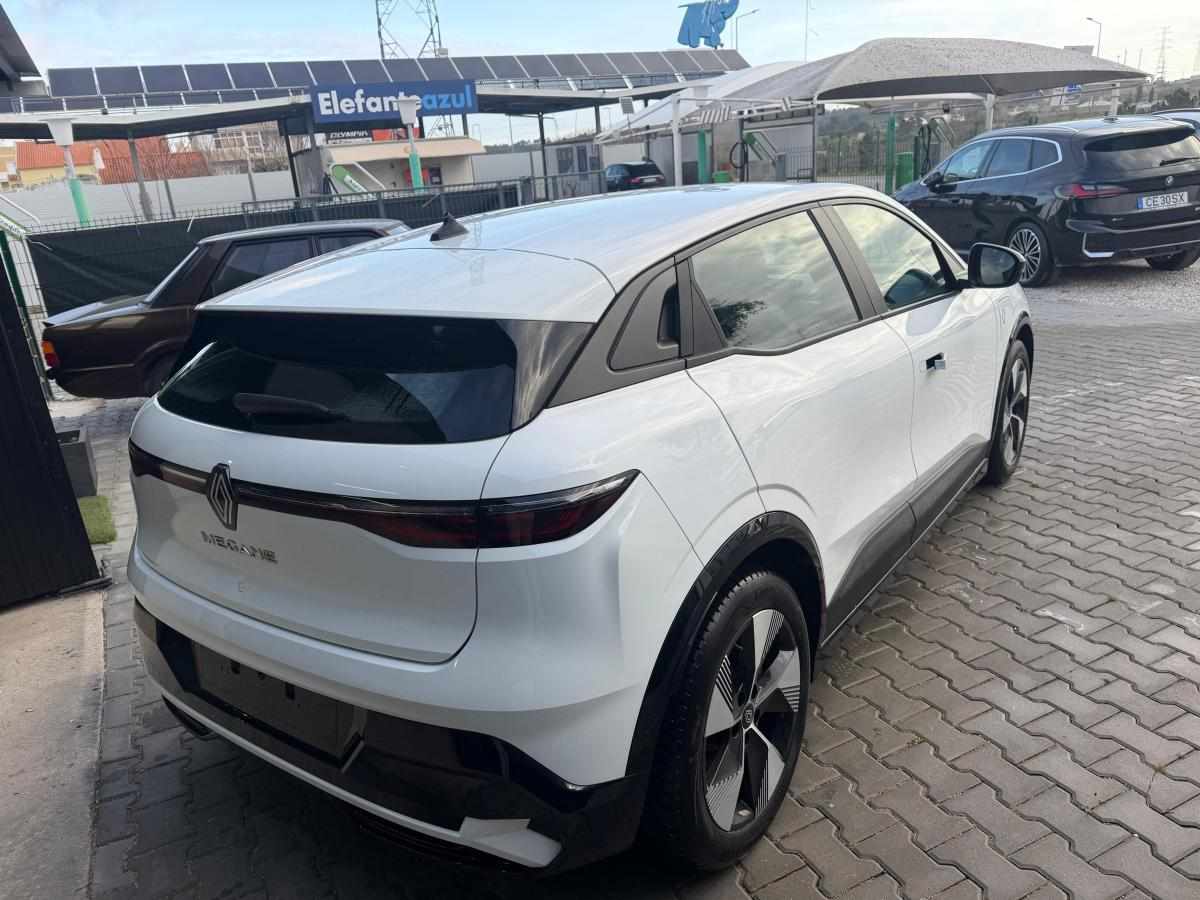 renault-megane-e-tech-ev40-2022-eletrico