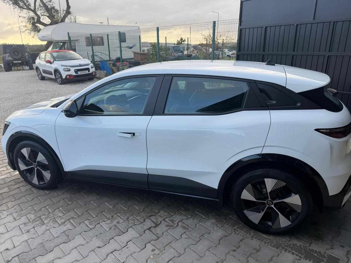 renault-megane-e-tech-ev40-2022-eletrico