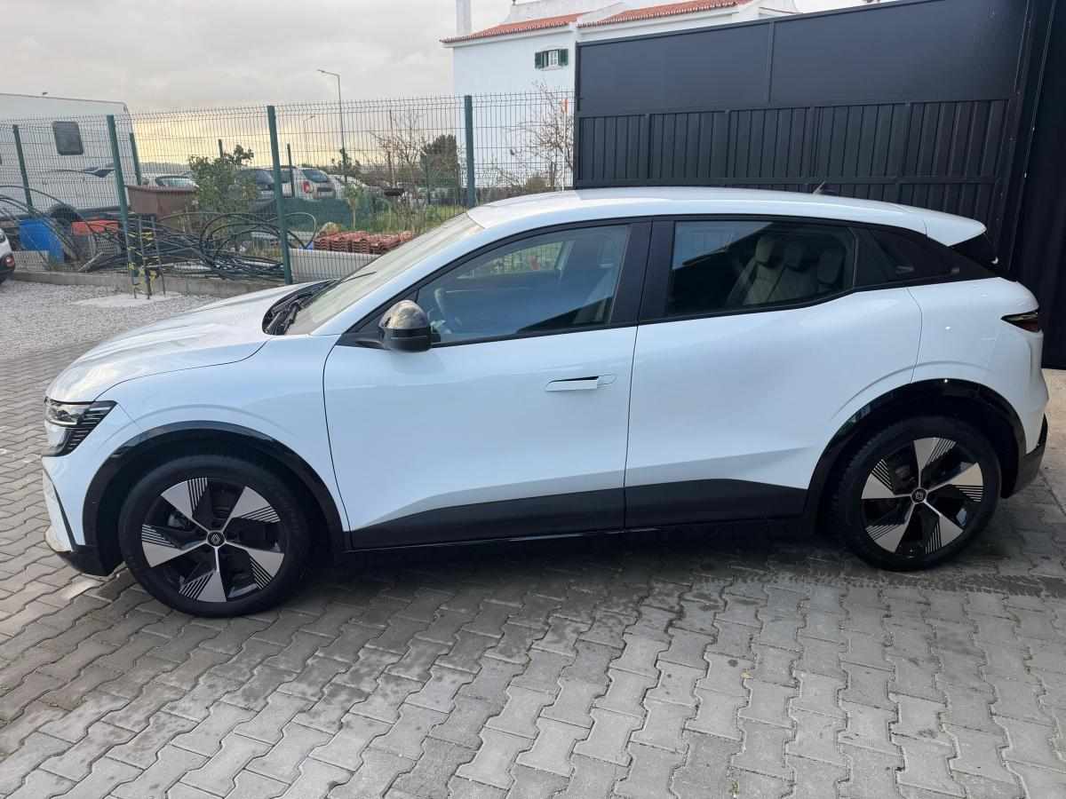 renault-megane-e-tech-ev40-2022-eletrico