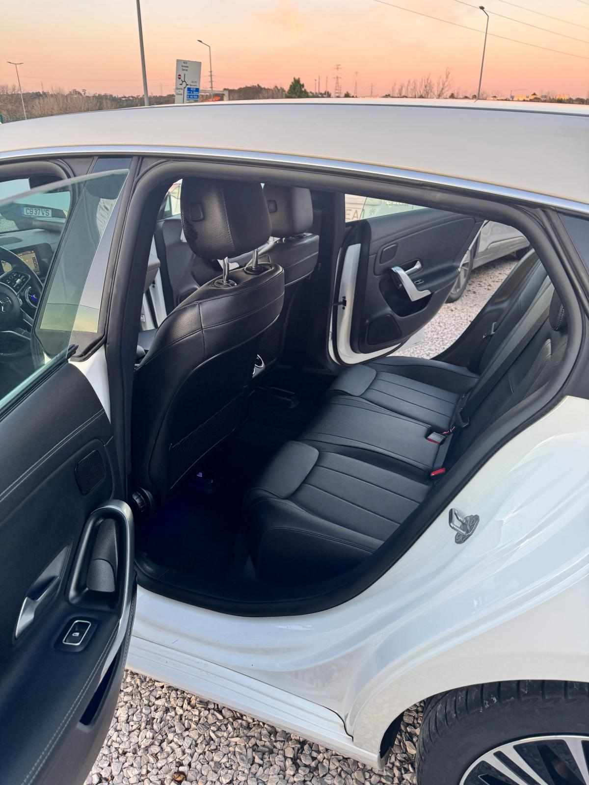 mercedes-benz-cla-250-e-2020-gasolina-1332cc