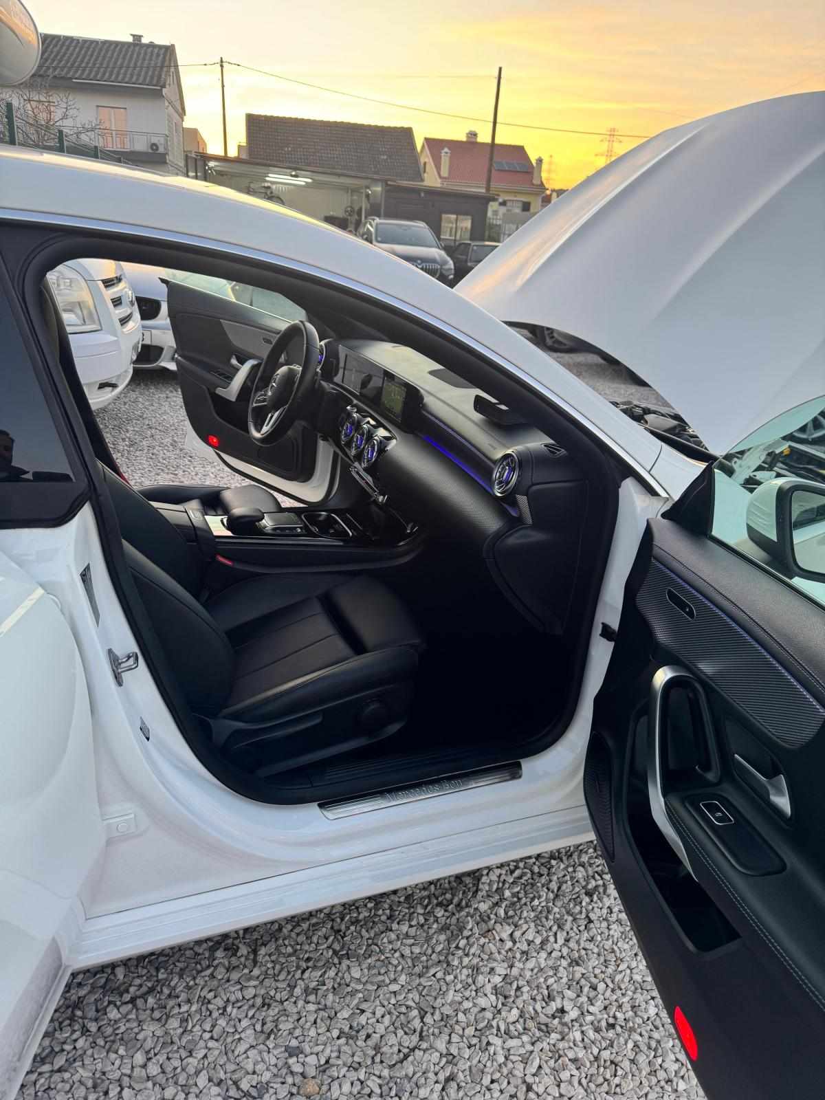 mercedes-benz-cla-250-e-2020-gasolina-1332cc