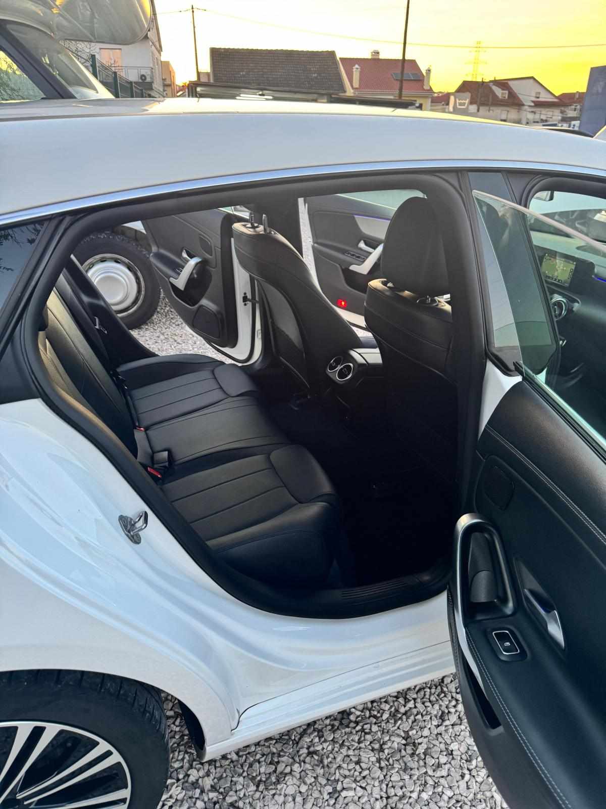 mercedes-benz-cla-250-e-2020-gasolina-1332cc