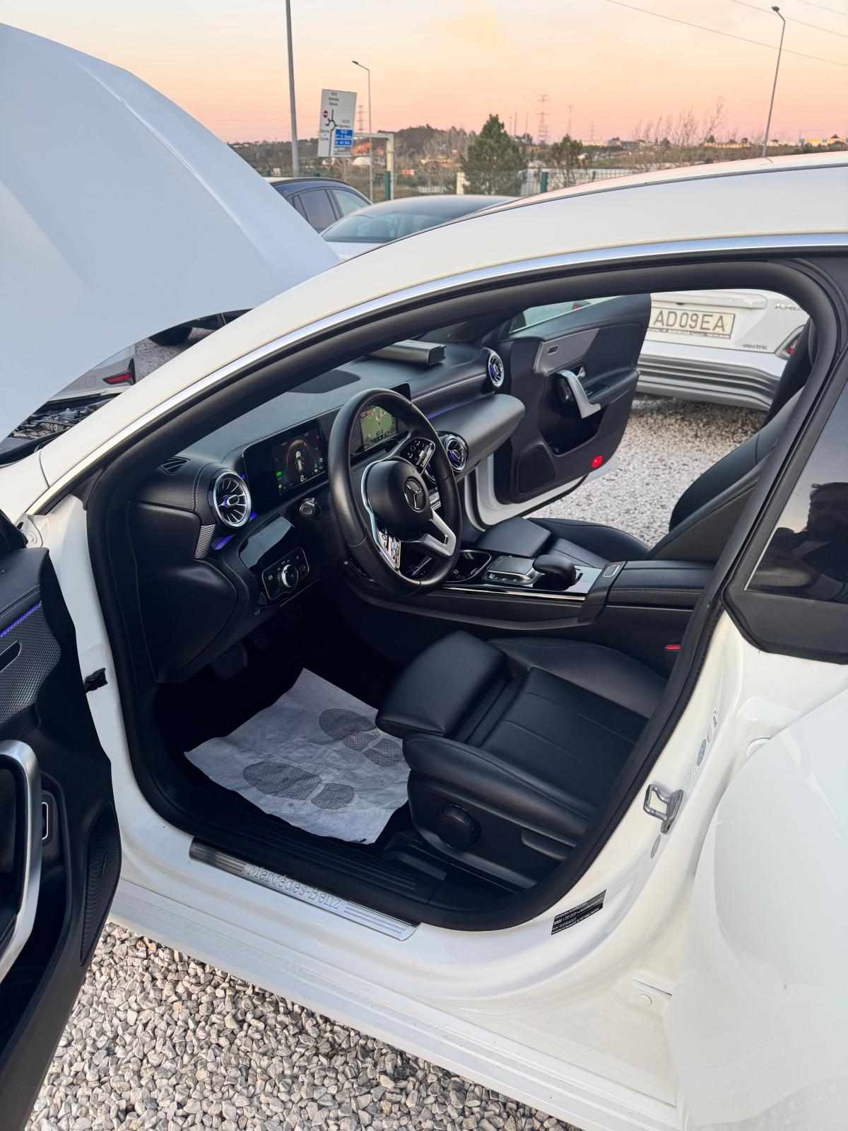 mercedes-benz-cla-250-e-2020-gasolina-1332cc
