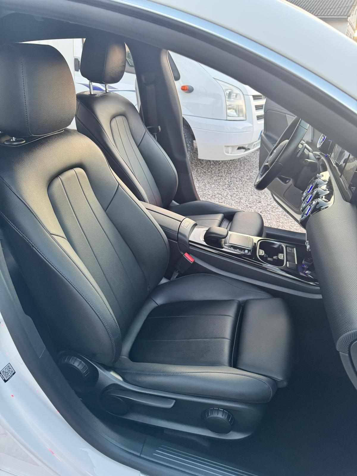 mercedes-benz-cla-250-e-2020-gasolina-1332cc