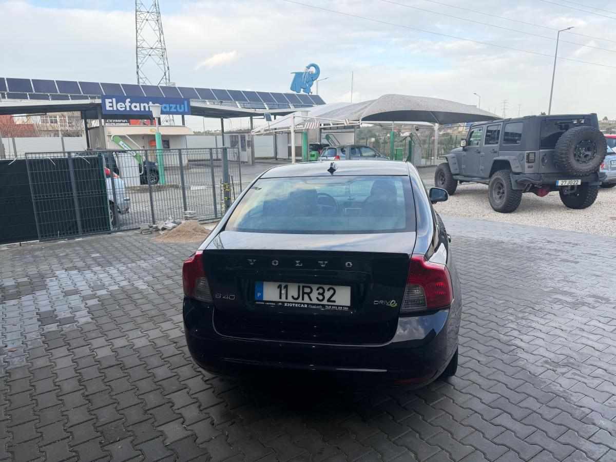 volvo-s40-1-6-d-2010-diesel-1560cc