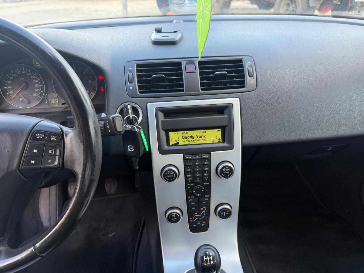 volvo-s40-1-6-d-2010-diesel-1560cc