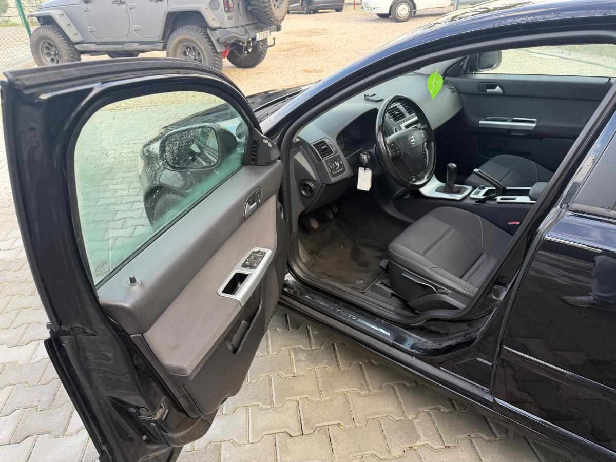 volvo-s40-1-6-d-2010-diesel-1560cc