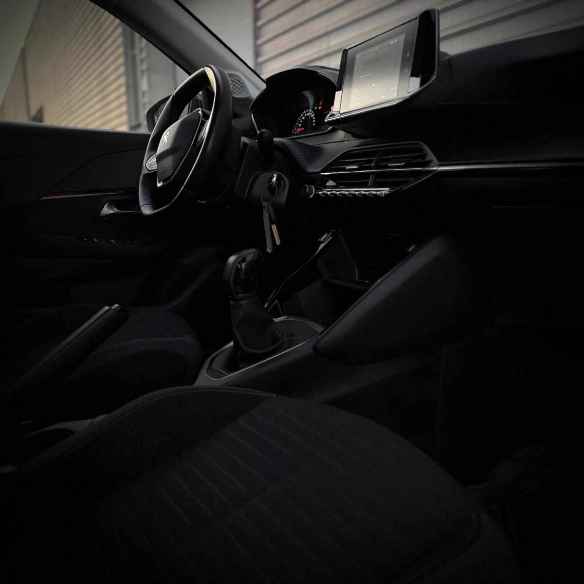 peugeot-208-1-2-puretech-2022-gasolina-1199cc
