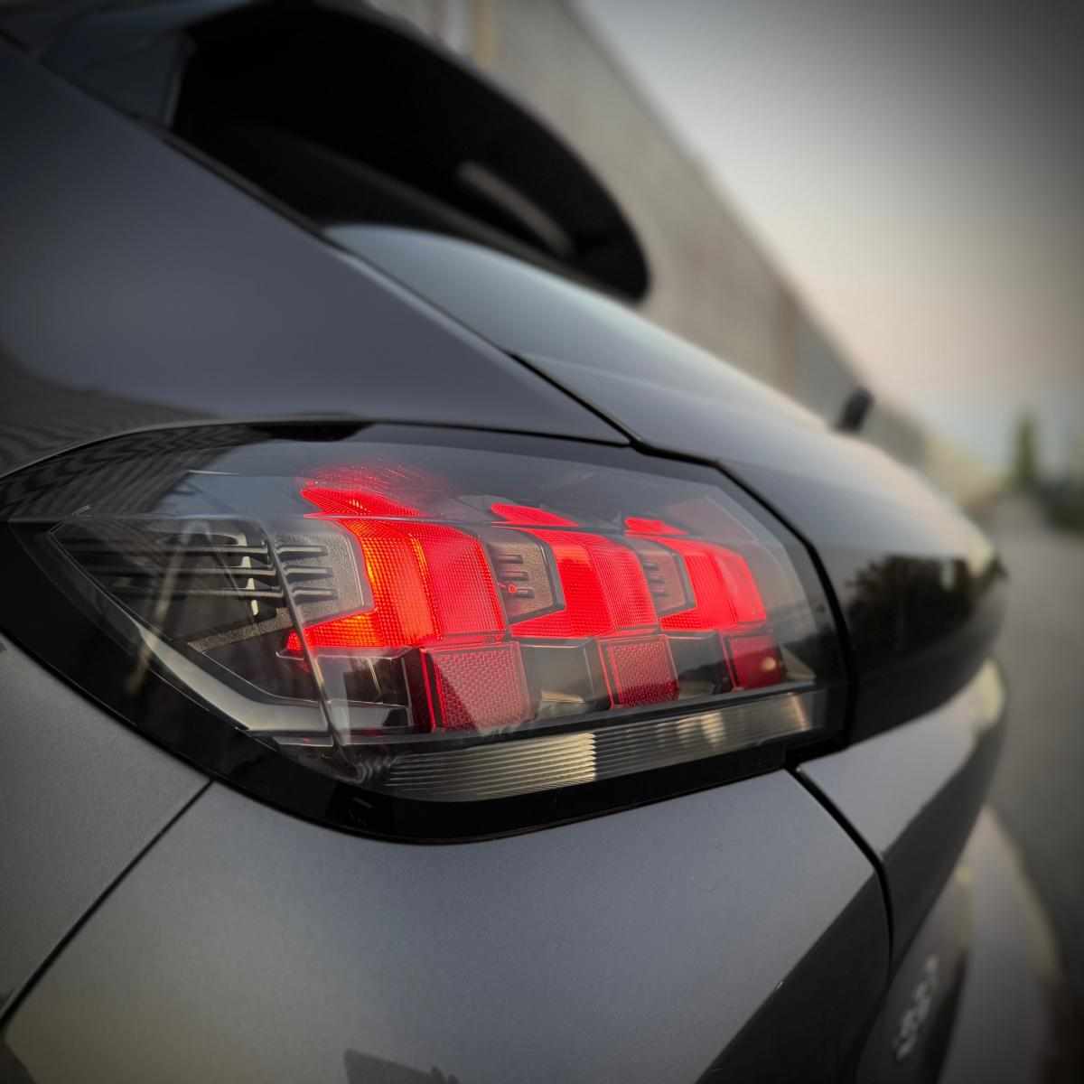 peugeot-208-1-2-puretech-2022-gasolina-1199cc