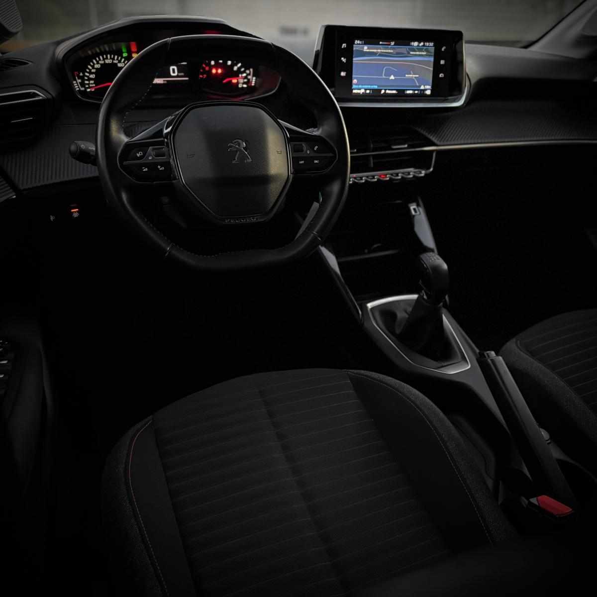peugeot-208-1-2-puretech-2022-gasolina-1199cc