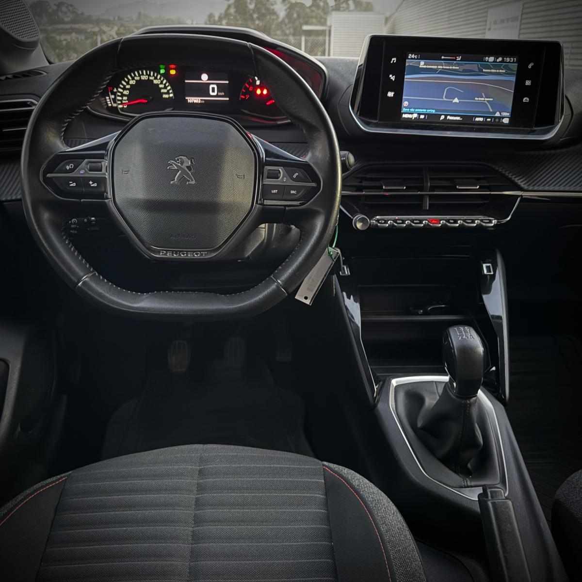 peugeot-208-1-2-puretech-2022-gasolina-1199cc