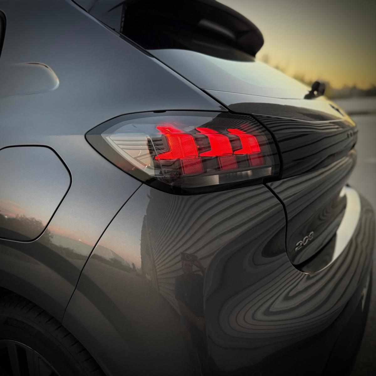 peugeot-208-1-2-puretech-2022-gasolina-1199cc