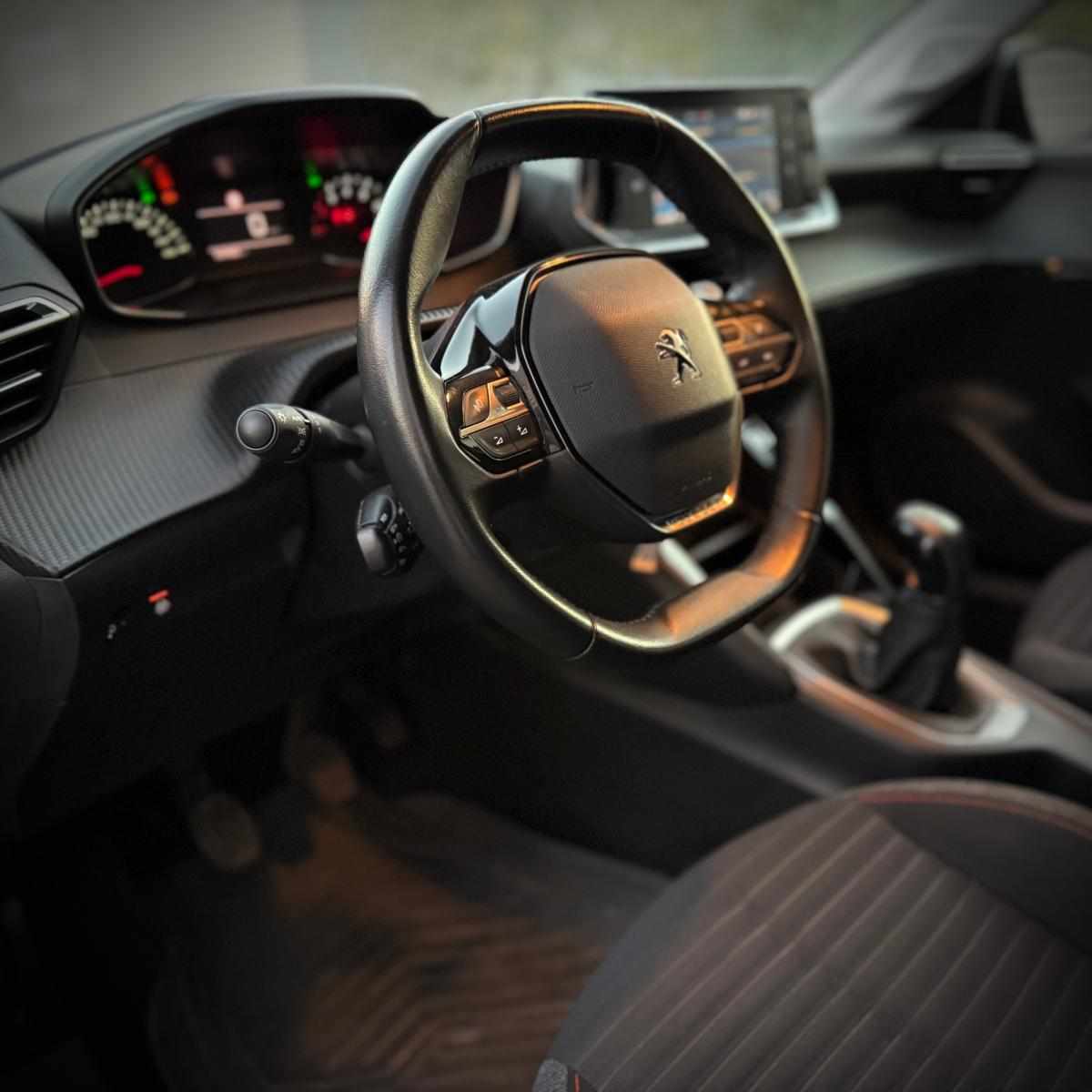 peugeot-208-1-2-puretech-2022-gasolina-1199cc