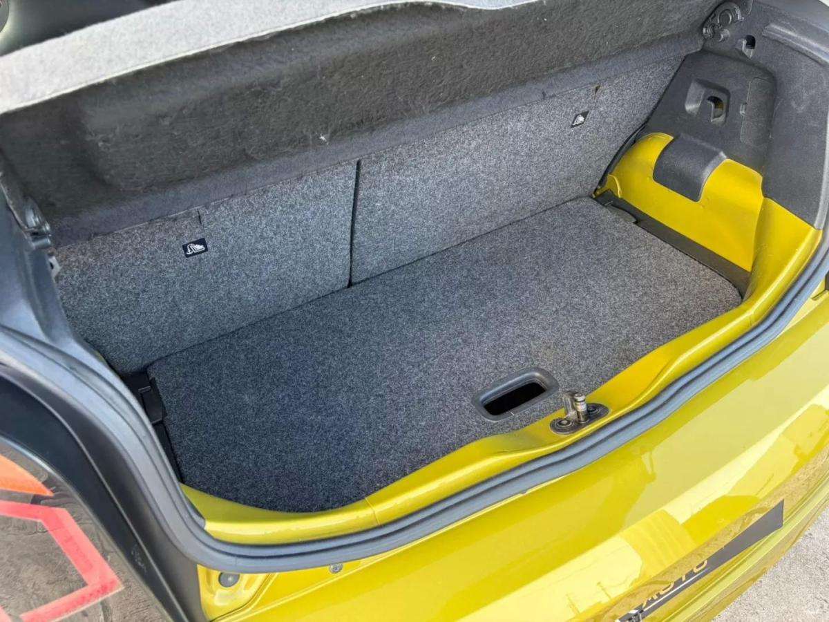 volkswagen-up-2018-gasolina-999cc