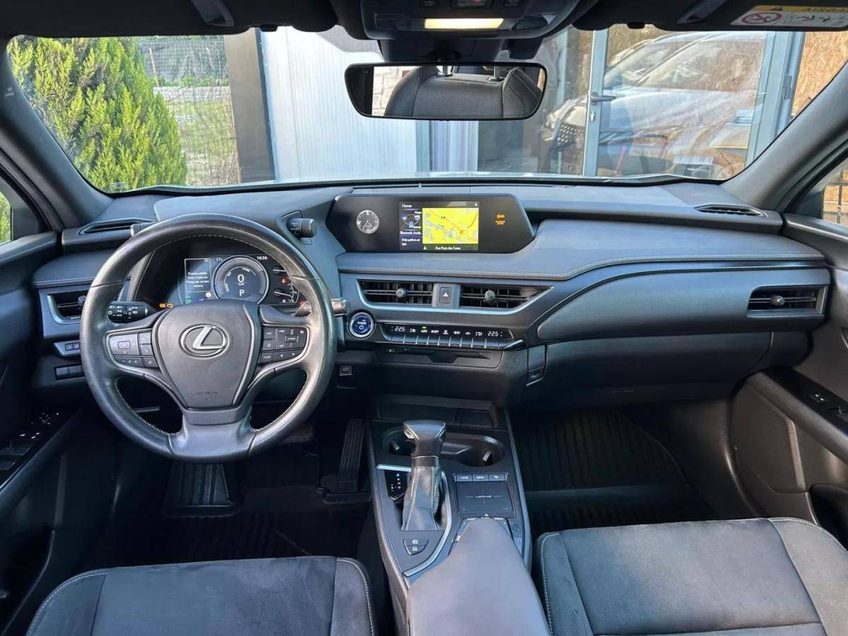 lexus-ux-2021-hibrido-a-gasolina-1998cc