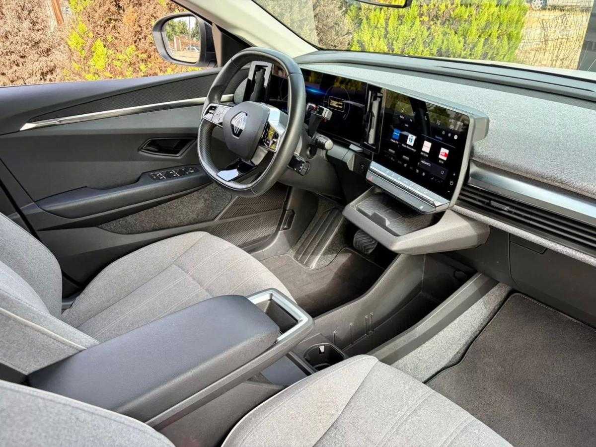 renault-megane-e-tech-2023-eletrico-0cc