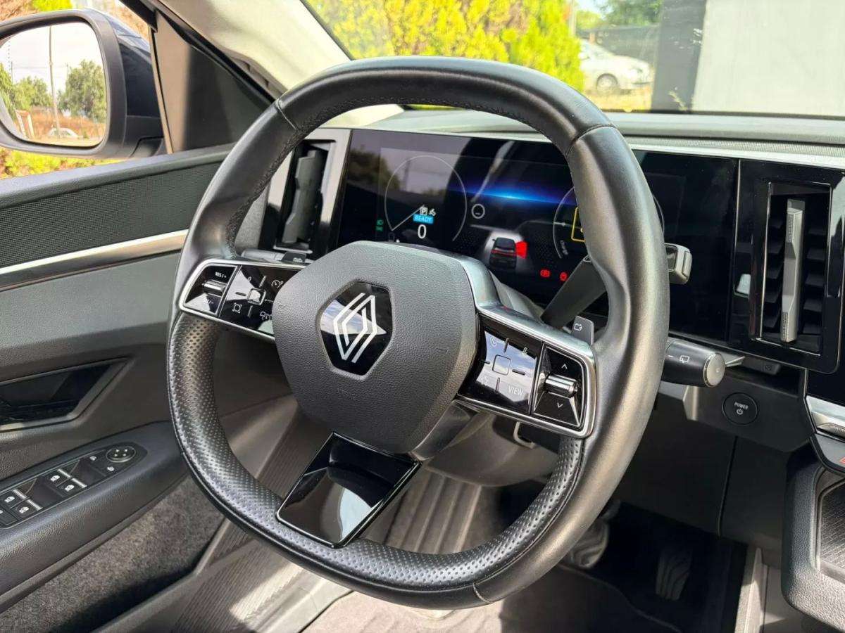 renault-megane-e-tech-2023-eletrico-0cc