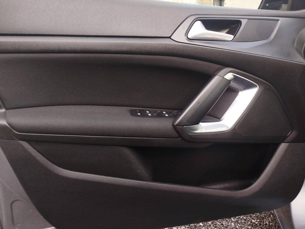 peugeot-308-2018-gasolina-1199cc
