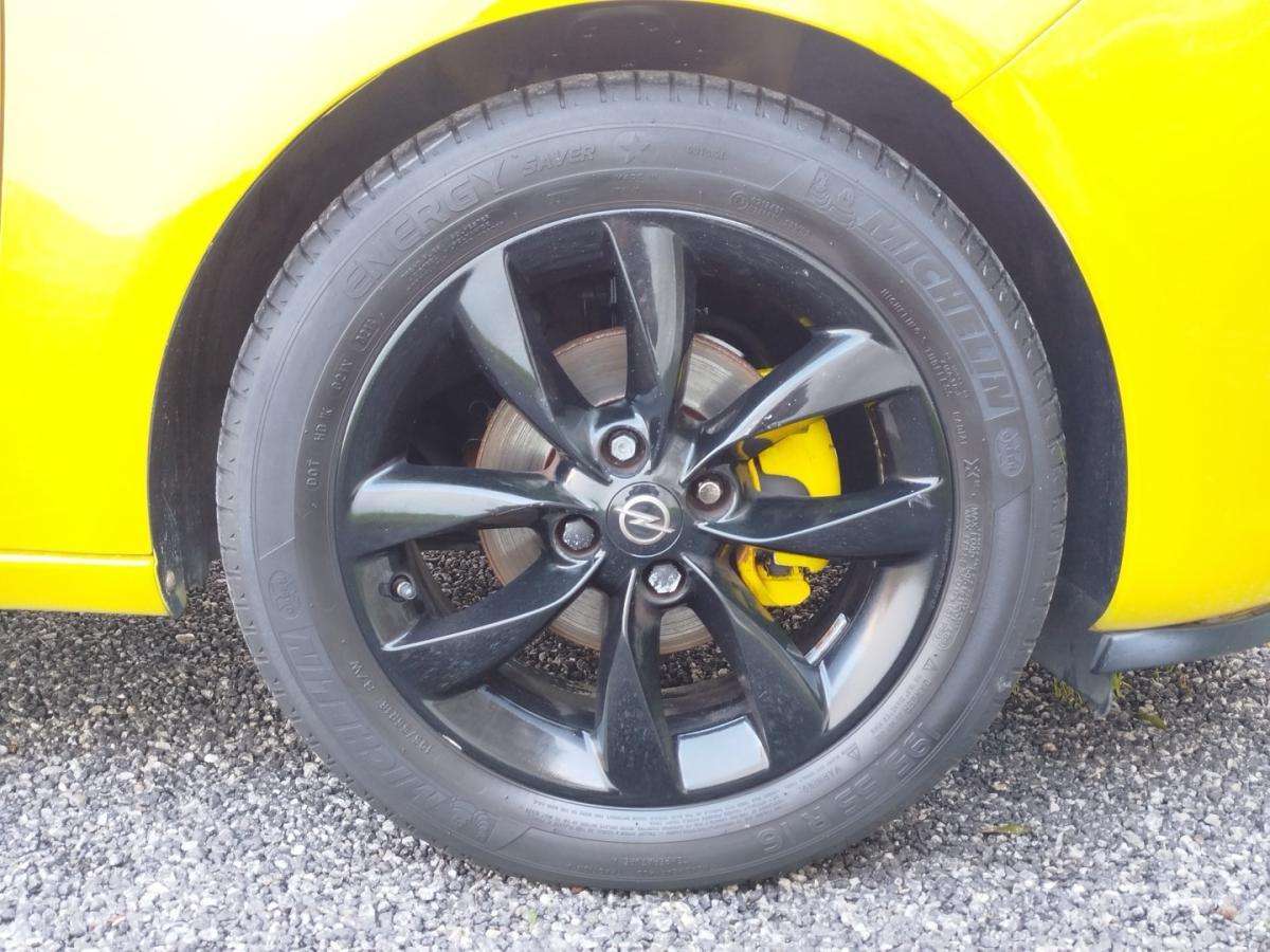 opel-adam-2014-gasolina-1229cc