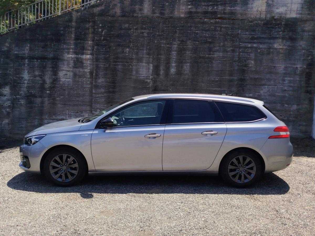 peugeot-308-sw-2018-gasolina-1199cc