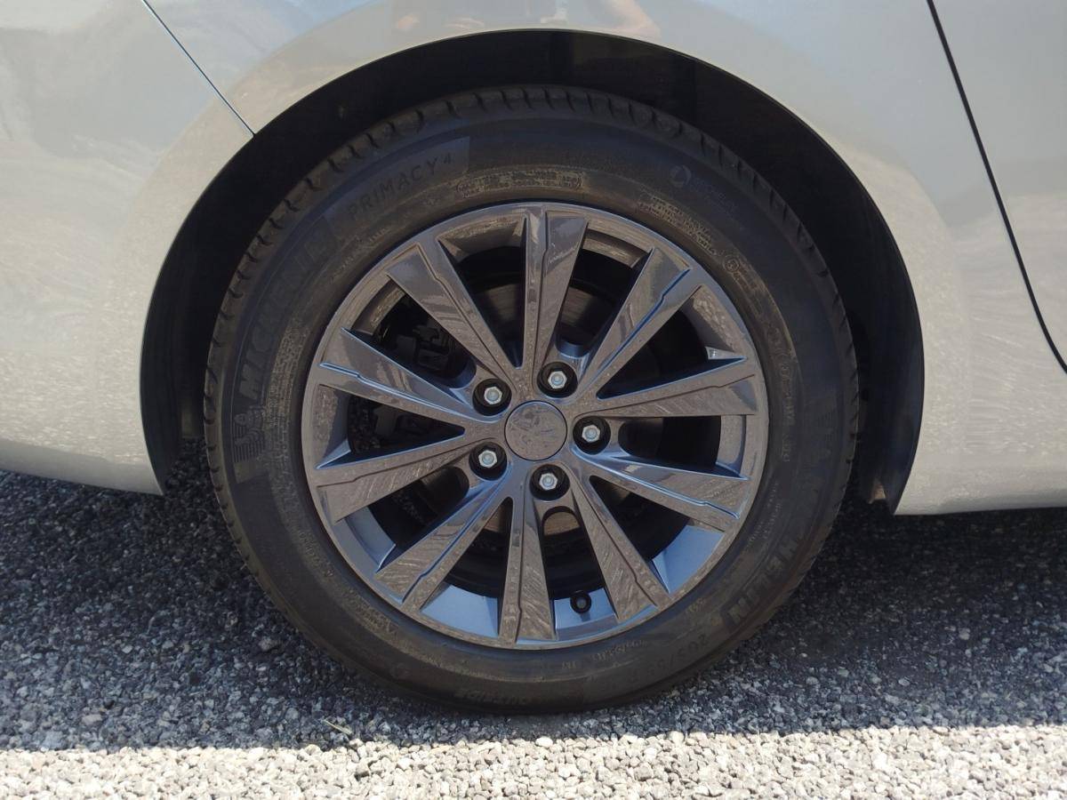 peugeot-308-sw-2018-gasolina-1199cc