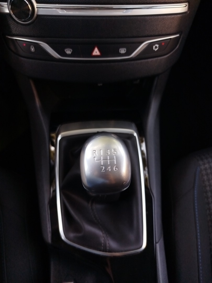 peugeot-308-sw-2018-gasolina-1199cc