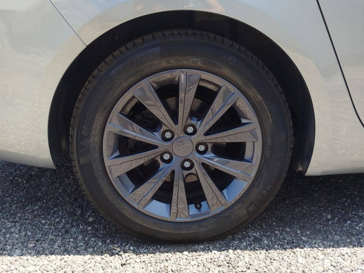 peugeot-308-sw-2018-gasolina-1199cc