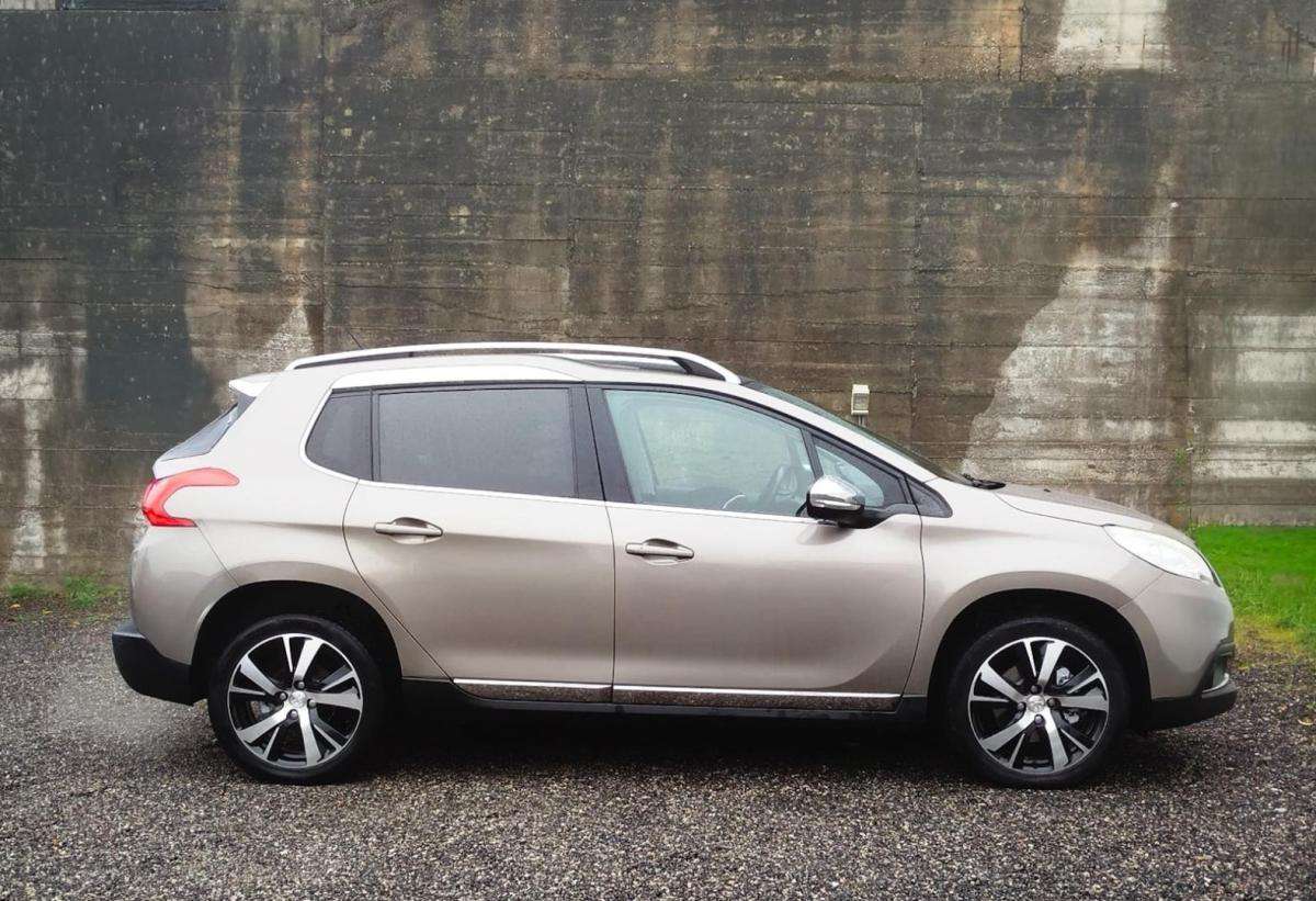 peugeot-2008-2015-gasolina-1199cc