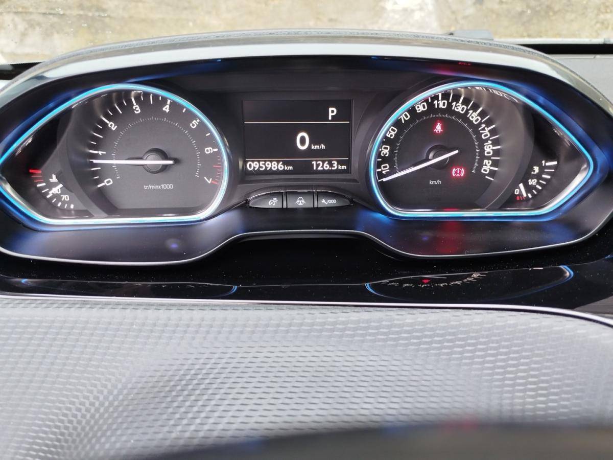 peugeot-2008-2015-gasolina-1199cc