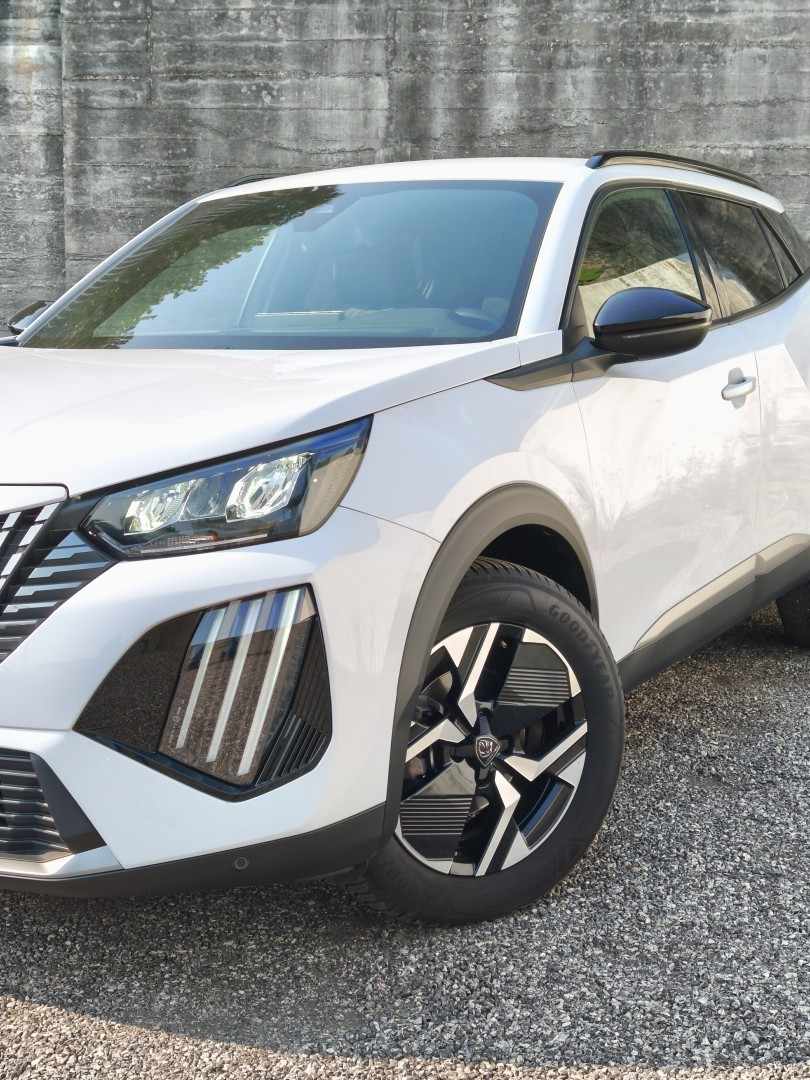 peugeot-2008-2024-gasolina-1199cc