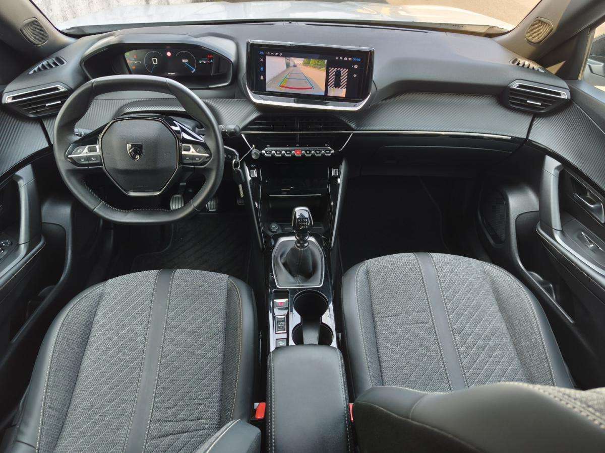 peugeot-2008-2024-gasolina-1199cc