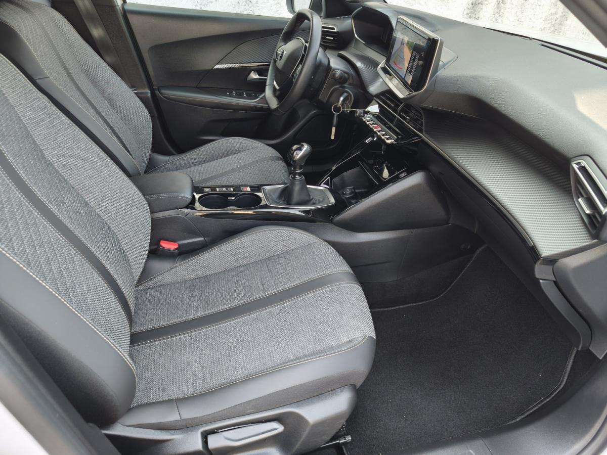 peugeot-2008-2024-gasolina-1199cc