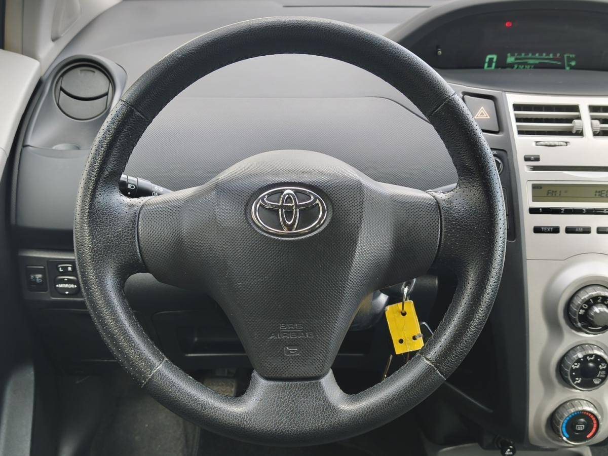 toyota-yaris-2006-gasolina-998cc