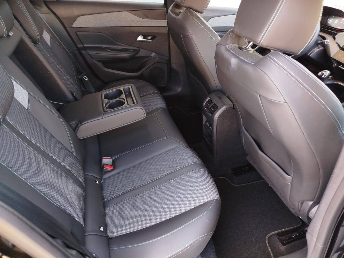 peugeot-308-sw-2022-gasolina-1199cc