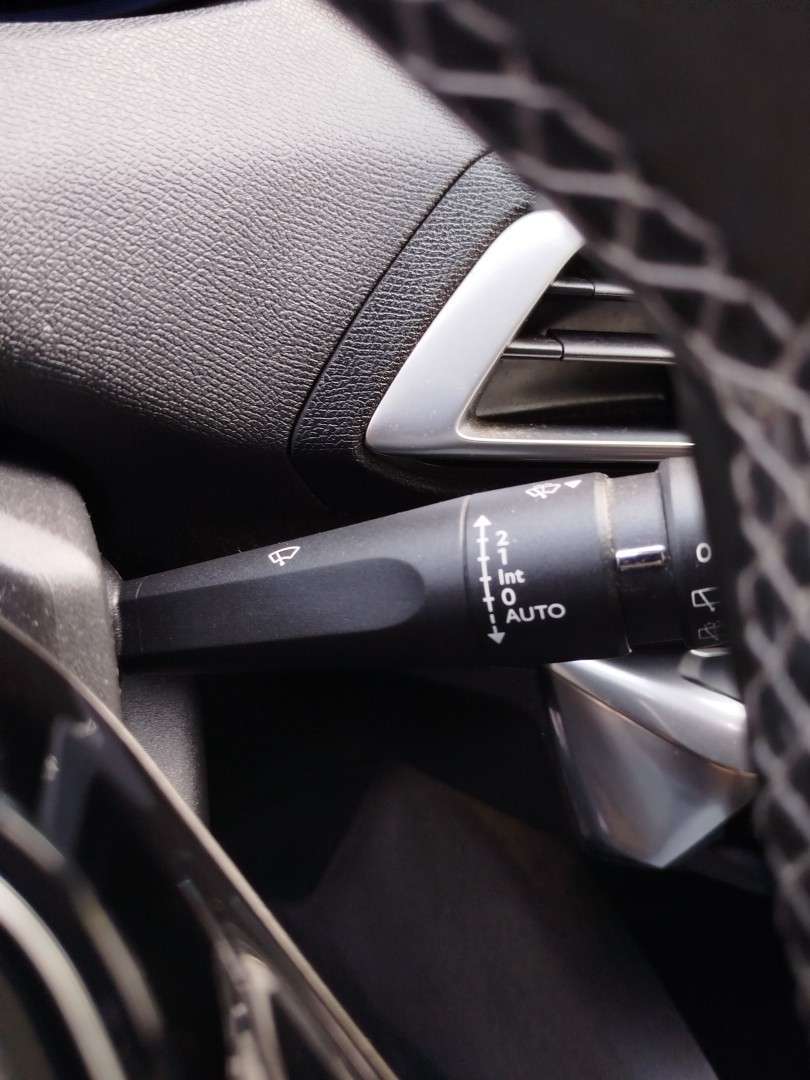 peugeot-5008-2017-gasolina-1199cc