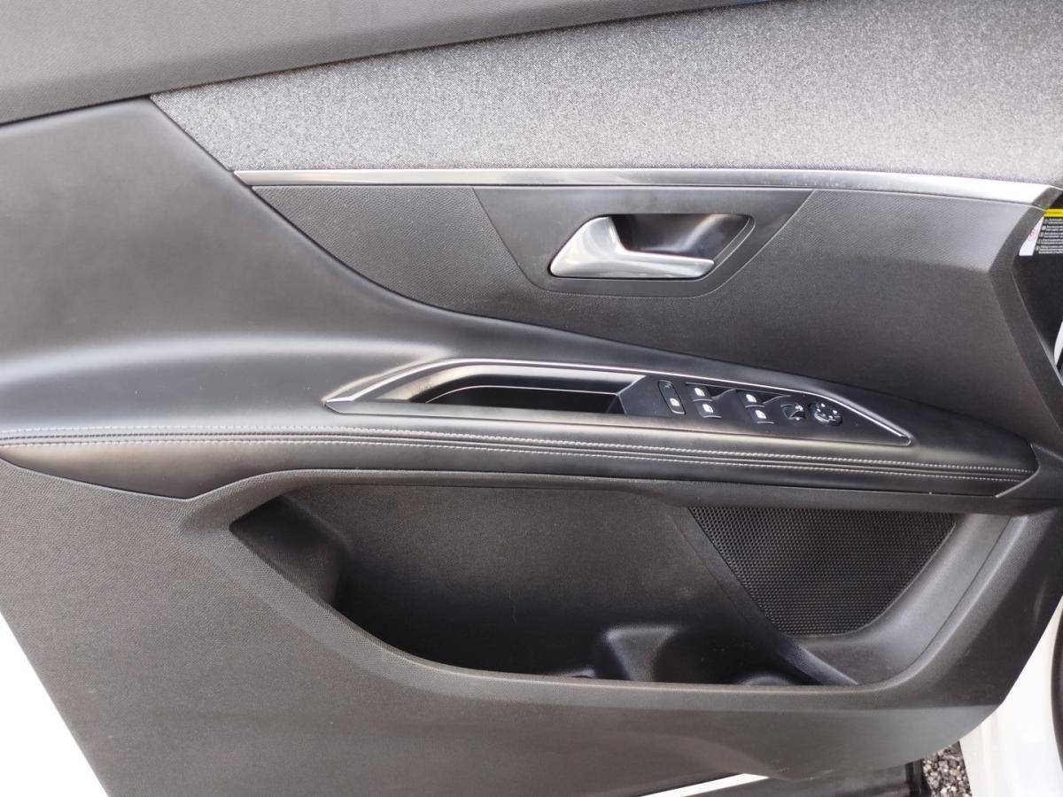 peugeot-5008-2017-gasolina-1199cc