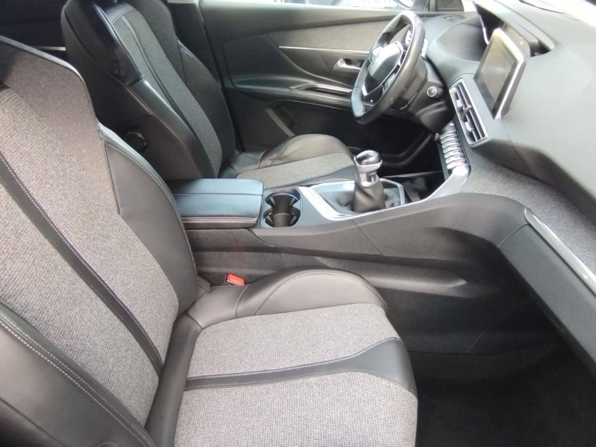 peugeot-5008-2017-gasolina-1199cc