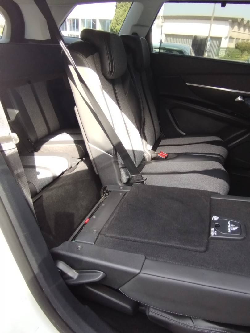 peugeot-5008-2017-gasolina-1199cc