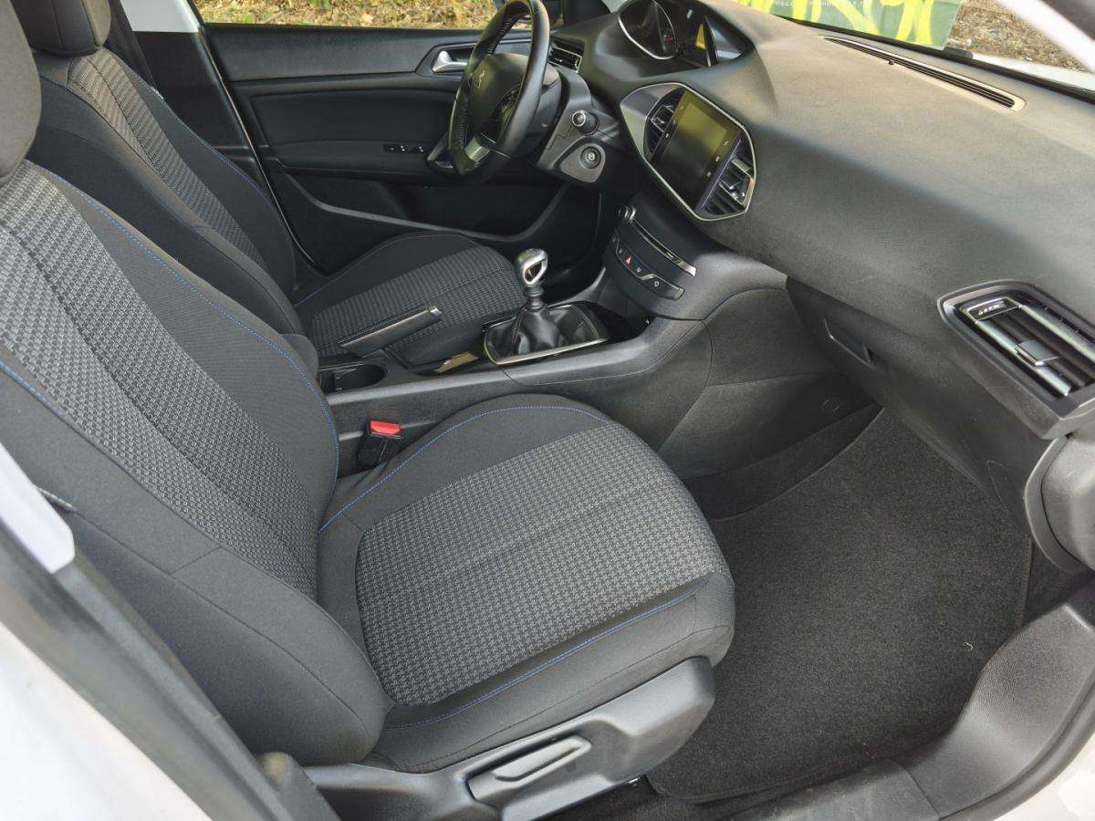 peugeot-308-sw-2018-gasolina-1199cc
