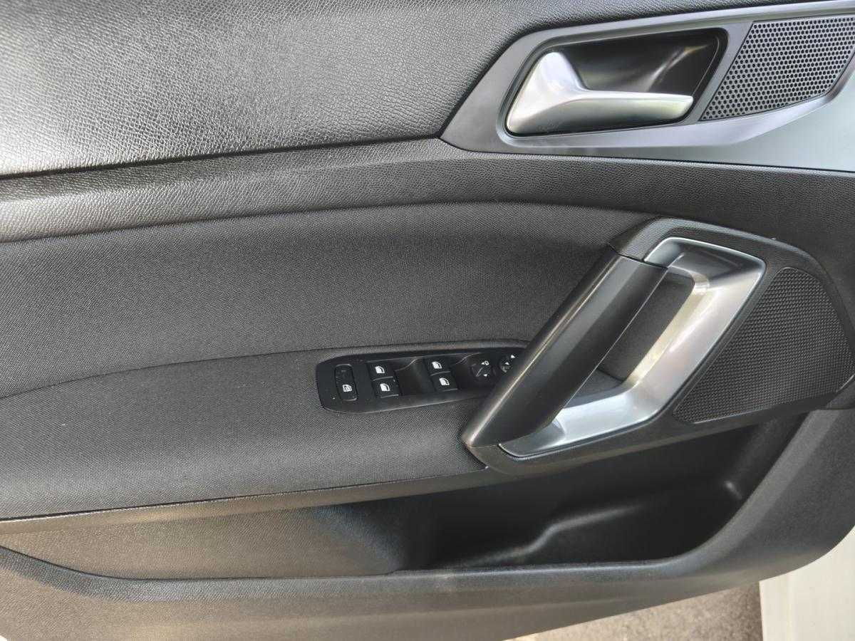 peugeot-308-sw-2018-gasolina-1199cc