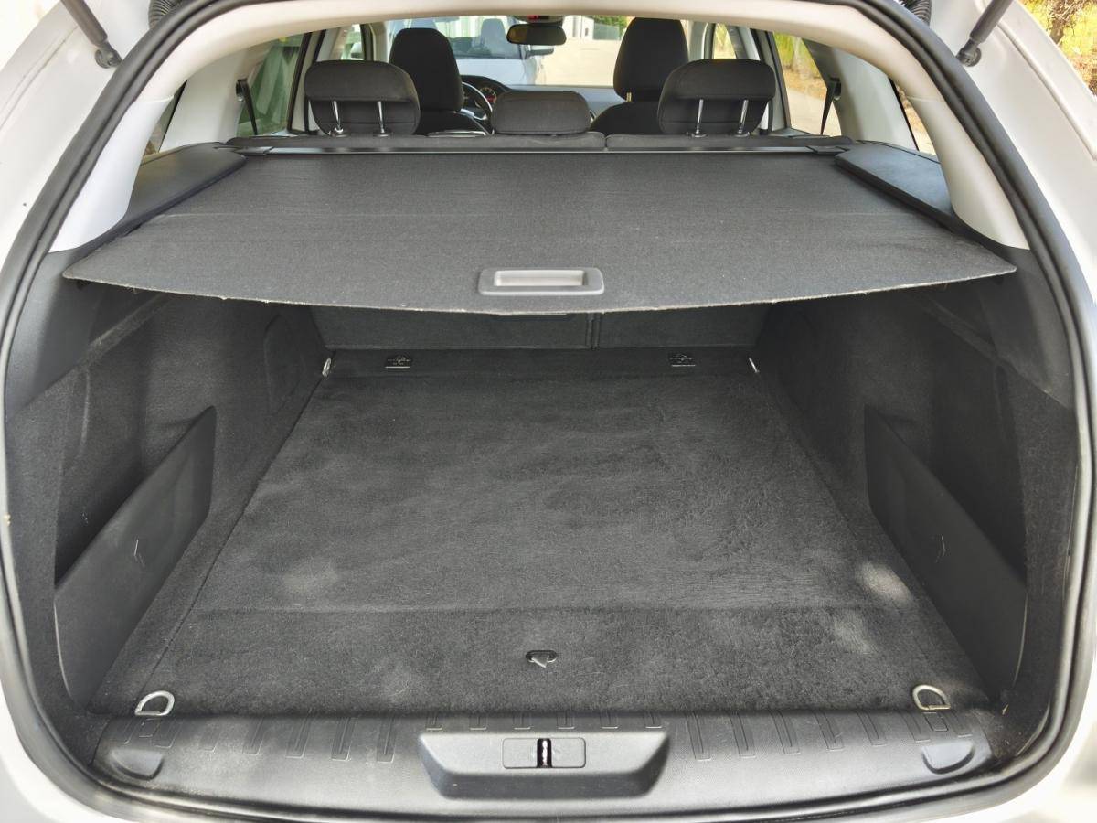 peugeot-308-sw-2018-gasolina-1199cc