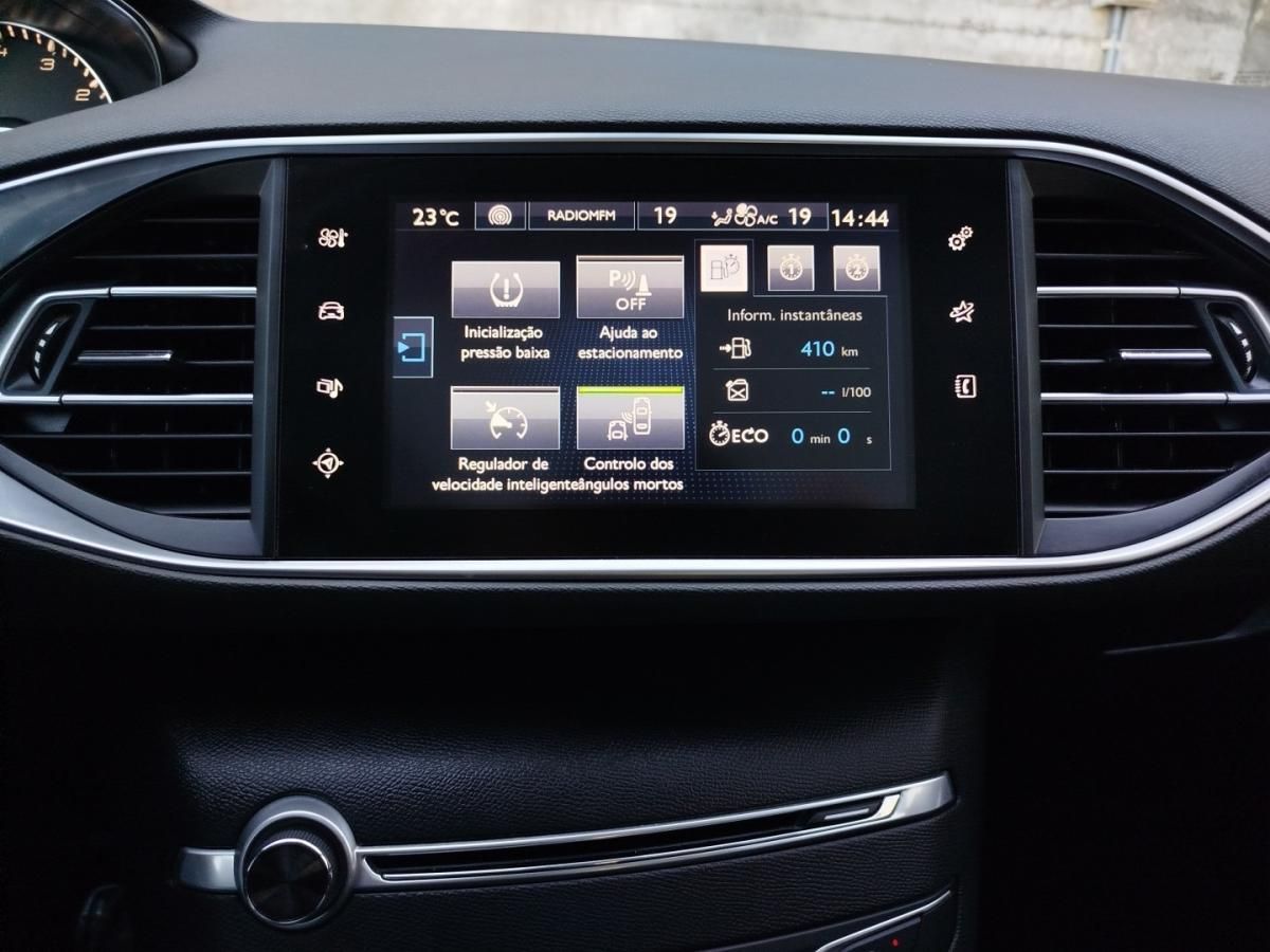 peugeot-308-2016-gasolina-1199cc
