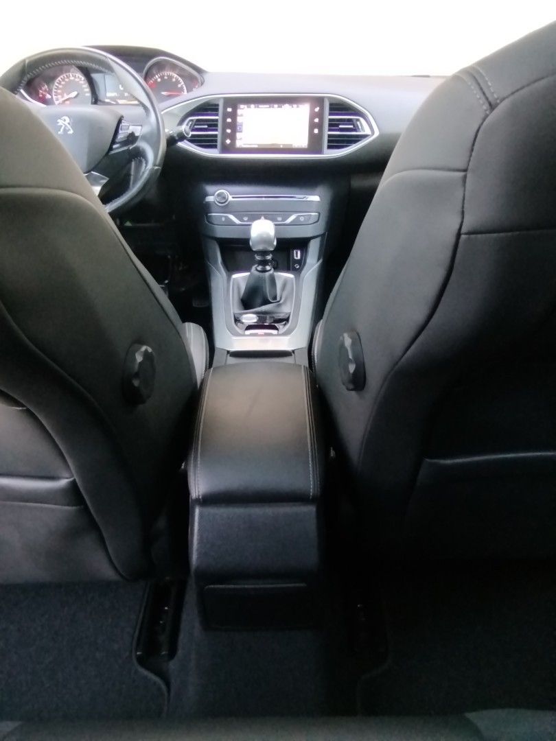 peugeot-308-2016-gasolina-1199cc