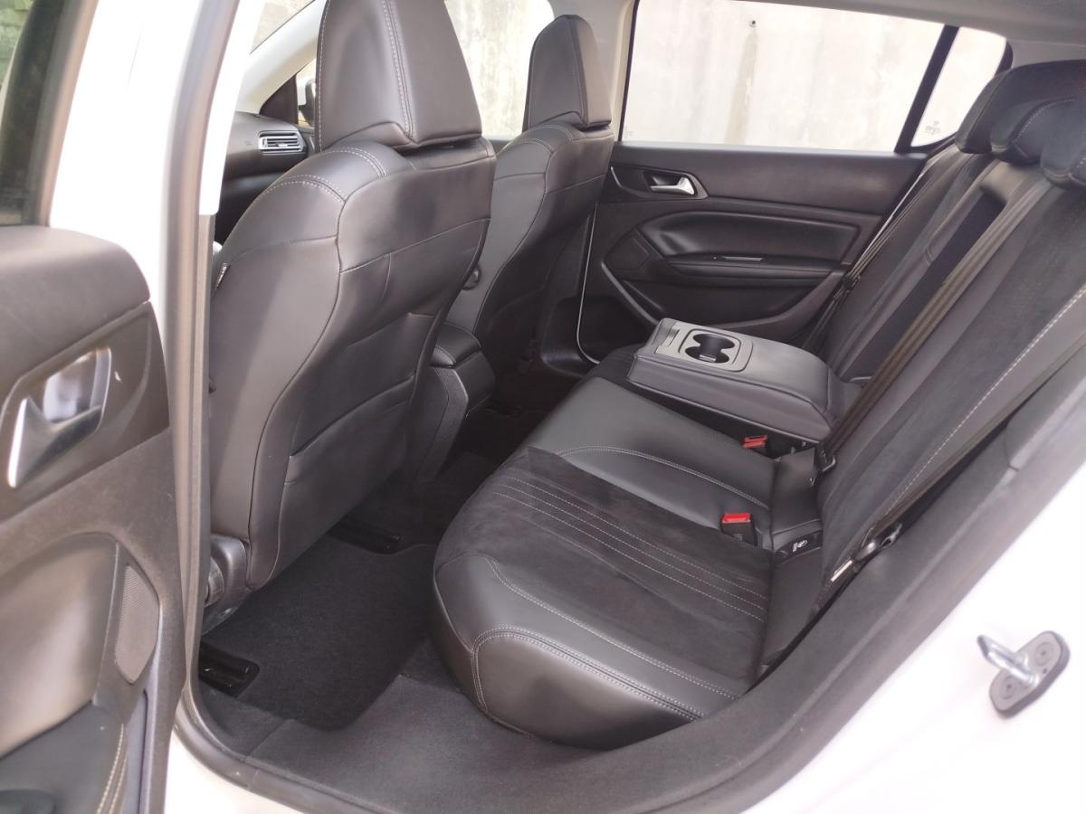 peugeot-308-2016-gasolina-1199cc