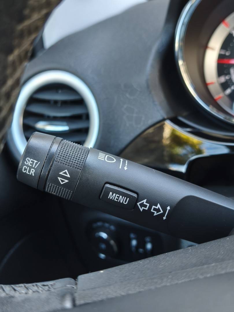 opel-adam-2015-gasolina-1229cc