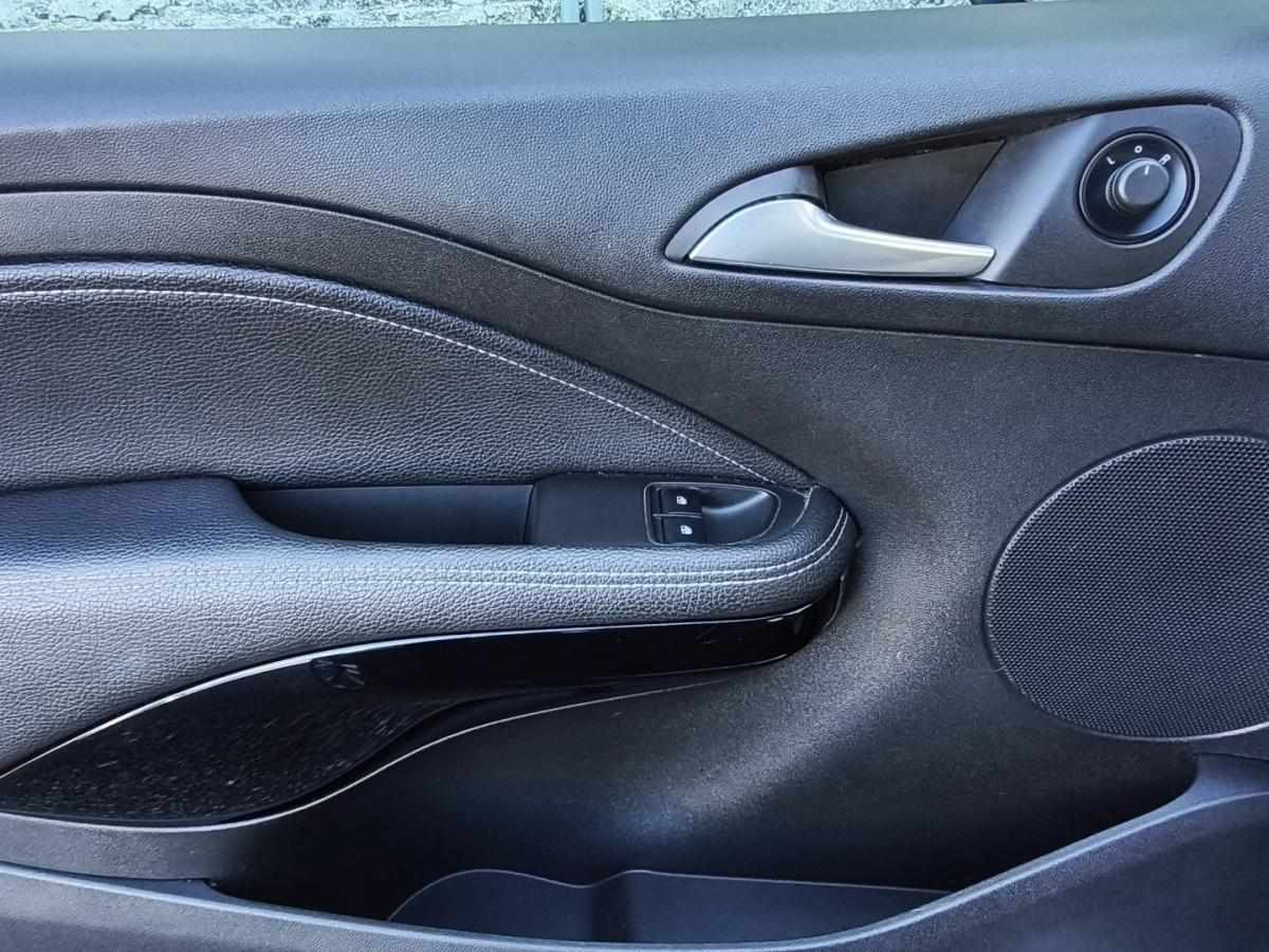 opel-adam-2015-gasolina-1229cc