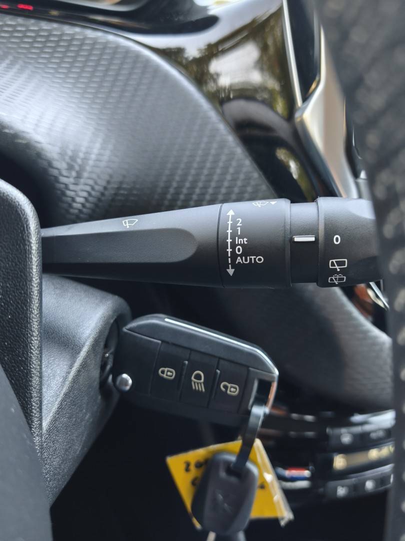 peugeot-2008-2019-gasolina-1199cc