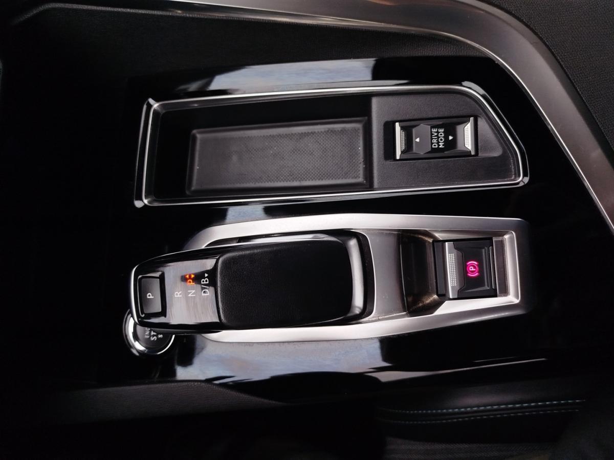 peugeot-3008-2022-hibrido-1598cc